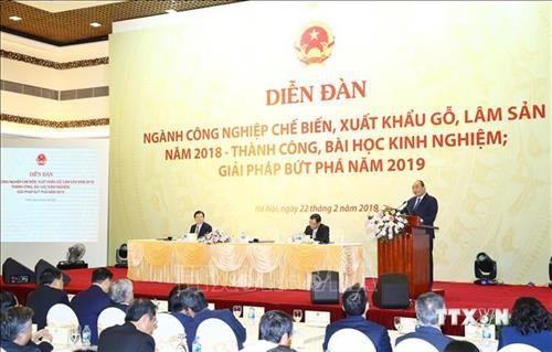 Thủ tướng Nguyễn Xuân Phúc: Kim ngạch xuất khẩu gỗ và lâm sản năm 2019 phải vượt mức 11 tỷ USD