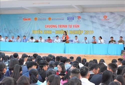 Tư vấn tuyển sinh, giúp học sinh trung học phổ thông tại Đắk Lắk lựa chọn ngành nghề phù hợp