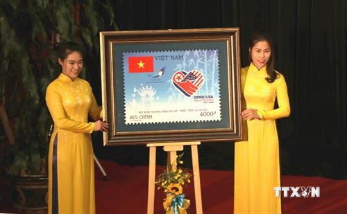 庆祝美朝领导人会晤的特种邮票正式发行 
