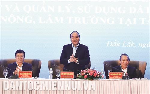 Thủ tướng Nguyễn Xuân Phúc: “Phấn đấu đến năm 2025 cơ bản không còn tình trạng dân di cư tự do…”