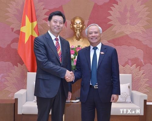 中国人民争取和平与裁军协会代表团对越南进行工作访问