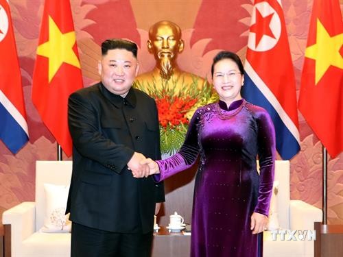 越南国会主席阮氏金银会见朝鲜最高领导人金正恩 