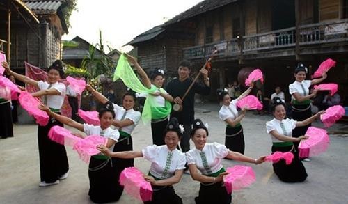 “傣族群舞艺术”和“占族瓷器制作艺术”申请成为UNESCO人类非物质文化遗产
