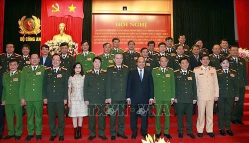 阮春福总理：公安力量要做到尊重群众、贴近群众、深入群众、对群众负责