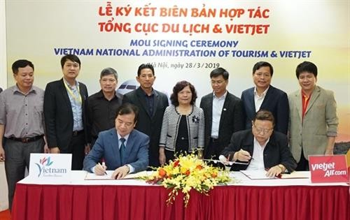 越捷航空公司与旅游总局签署关于旅游的合作备忘录 