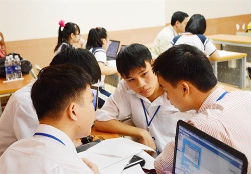 越南与日本合作培训和交换科技学生 