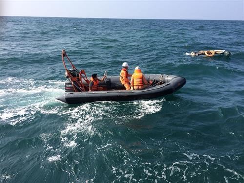 越南渔船被中国船撞沉