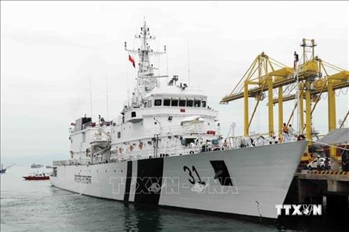 印海岸警卫队“维吉特” 号军舰访问岘港市