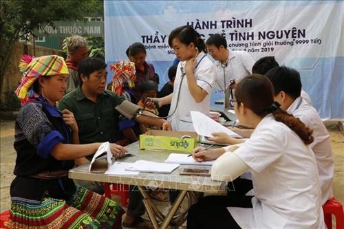 Khám bệnh miễn phí cho đối tượng chính sách, người nghèo ở vùng cao Yên Bái
