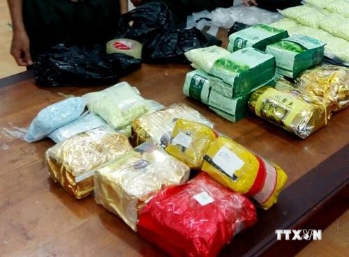 安江省：现场抓获贩运毒品犯罪嫌疑人2名 缴获26多公斤毒品 