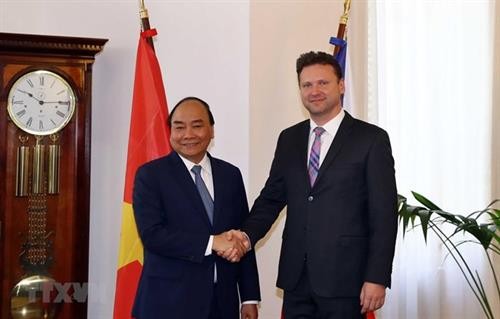 阮春福总理建议捷克众议院与越南国会加强立法合作