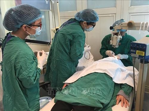 Tổ chức xe lưu động phẫu thuật mắt miễn phí cho người nghèo ở vùng cao tỉnh Yên Bái