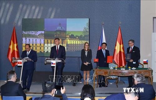 越南与捷克发表联合声明