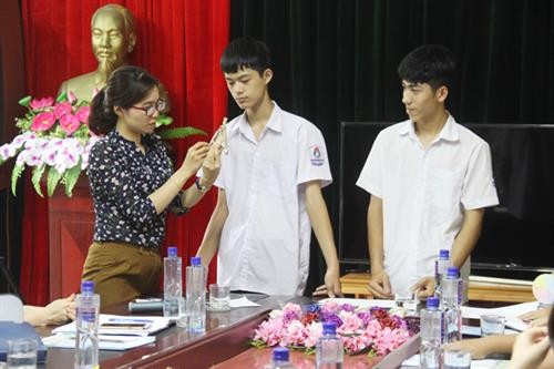 Chị Nguyễn Thị Kiều Giang thắp lửa sáng tạo cho học trò vùng cao Lào Cai