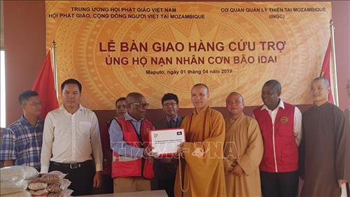 越南佛教协会中央委员会助力莫桑比克飓风“艾代”受灾群众重建家园