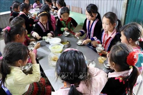 Lai Châu đảm bảo bữa ăn an toàn, chất lượng cho học sinh bán trú