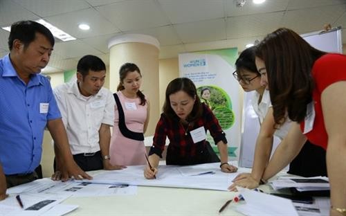 协助越南农村妇女适应气候变化 减轻自然灾害风险