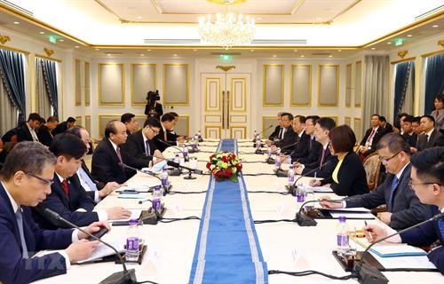 越南政府总理阮春福会见中国领先企业代表 