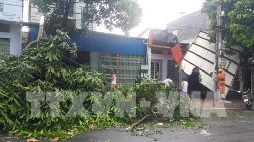 Giông lốc làm 185 ngôi nhà bị tốc mái và sập đổ hoàn toàn ở Lào Cai