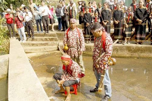 Độc đáo lễ cúng bến nước của người Ê Đê ở Đắk Lắk