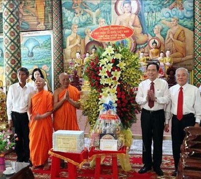 Chủ tịch Ủy ban Trung ương MTTQ Việt Nam Trần Thanh Mẫn chúc Tết Chôl Chnăm Thmây tại Sóc Trăng