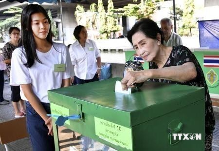 泰国选举：部分投票站进行重新投票 
