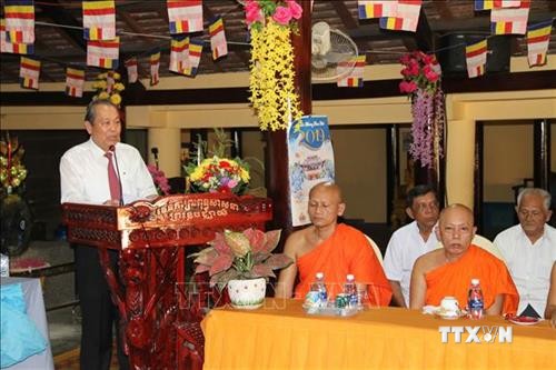 Phó Thủ tướng Trương Hòa Bình thăm, chúc Tết cổ truyền Chôl Chnăm Thmây tại Trà Vinh