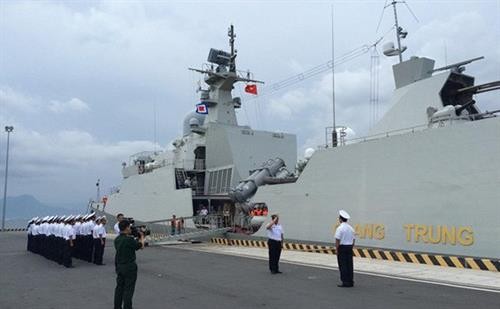 第四届东盟防长扩大会议海上安全实兵演习在新加坡结束