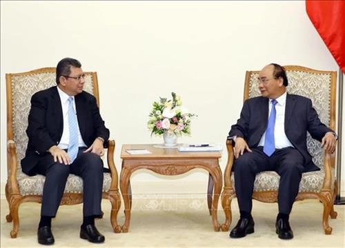 阮春福总理会见马来西亚外交部长赛夫丁