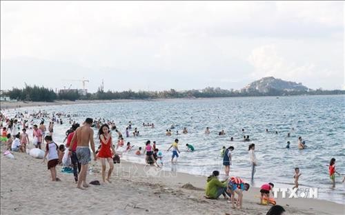 Lượng khách đến Ninh Thuận trong dịp nghỉ lễ tăng gấp ba lần năm trước