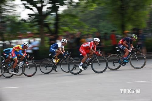 “2019年回归奠边府”自行车比赛在河内市隆重举行