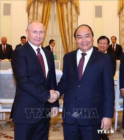 阮春福总理会见俄罗斯总统普京
