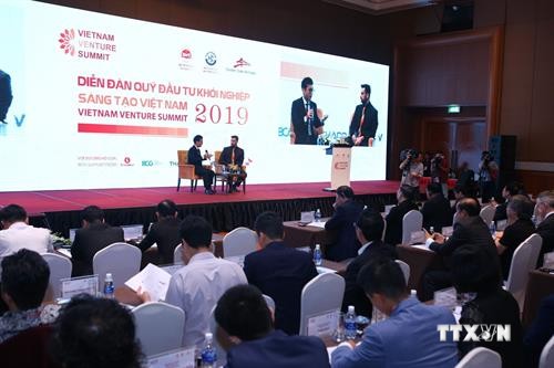 越南首次创新创业投资基金论坛在河内举行