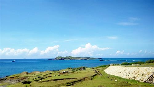 Xây dựng đảo Phú Quý phát triển theo hướng du lịch xanh