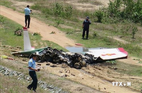 越南军用训练机在庆和省坠毁 两名飞行员牺牲