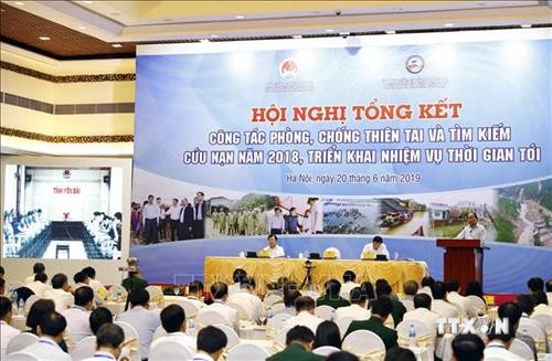 Thủ tướng Chính phủ Nguyễn Xuân Phúc: Nâng cao chất lượng công tác dự báo, cảnh báo thiên tai