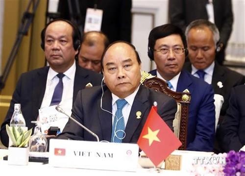 越南政府总理阮春福出席第34届东盟峰会全体会议