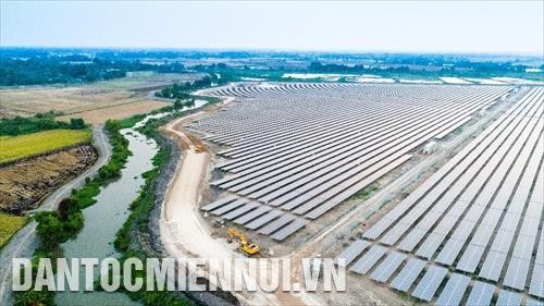 Thúc đẩy phát triển nguồn năng lượng xanh ở Việt Nam (Bài 2)