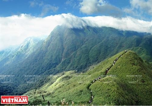 番西邦最高峰海拔3147.3米