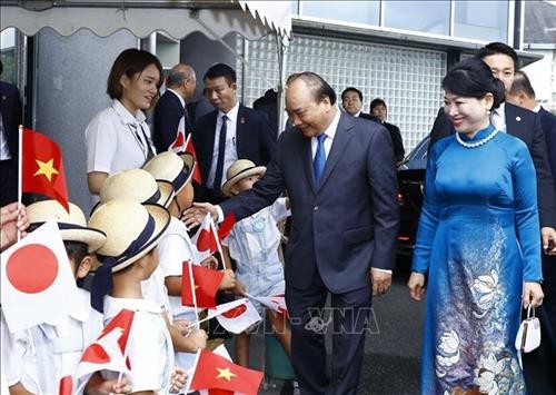 阮春福总理出席日本-越南荷花节活动