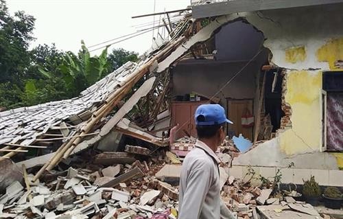 印尼北苏门答腊岛发生6级地震