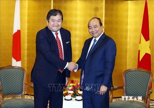 政府总理阮春福会见在越投资兴业的日本企业领导