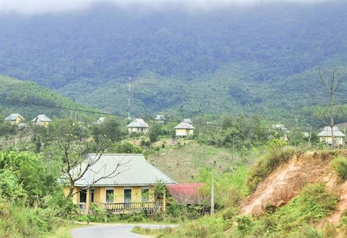 Tái định cư cho các hộ dân bị ảnh hưởng bởi cao tốc Cam Lộ - La Sơn