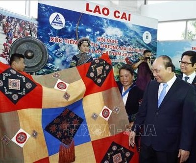 Thủ tướng Nguyễn Xuân Phúc: Lào Cai phải hướng đến mục tiêu phát triển du lịch bền vững và bao trùm