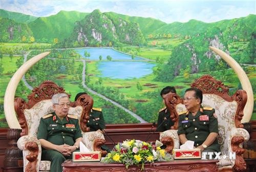 第一次越南-老挝国防政策磋商在万象举行