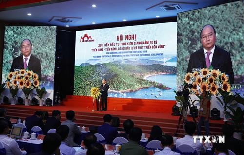 越南政府总理阮春福：坚决不能以破坏环境和自然景观换取一时的发展
