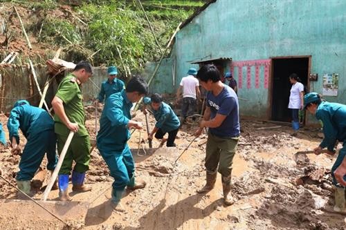 河江省黄树肥和箐门两县连日暴雨致山体滑坡受灾严重