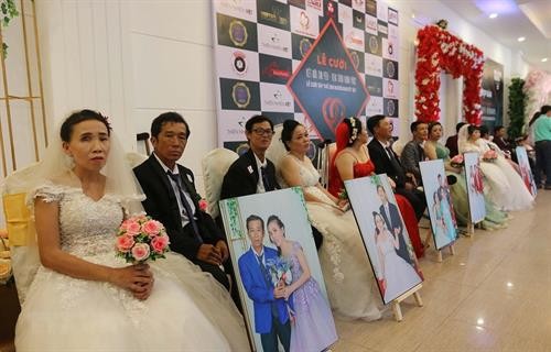Lễ cưới tập thể 41 cặp đôi khuyết tật, có hoàn cảnh đặc biệt khó khăn tại Thành phố Hồ Chí Minh
