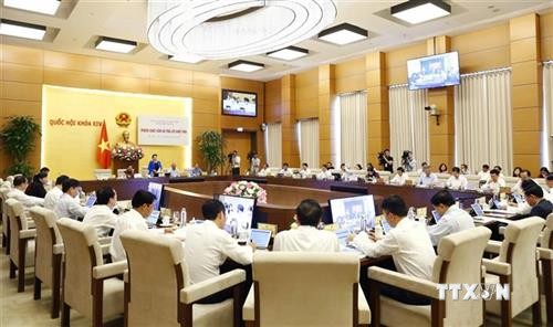 越南国会常委会第36次会议：专题询问和回答询问活动开展