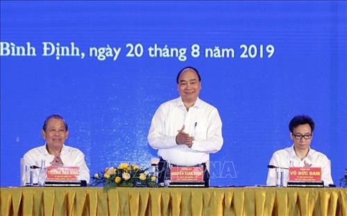 Thủ tướng Nguyễn Xuân Phúc: Các tỉnh miền Trung cần luôn lấy lợi ích Vùng làm ưu tiên trong phát triển